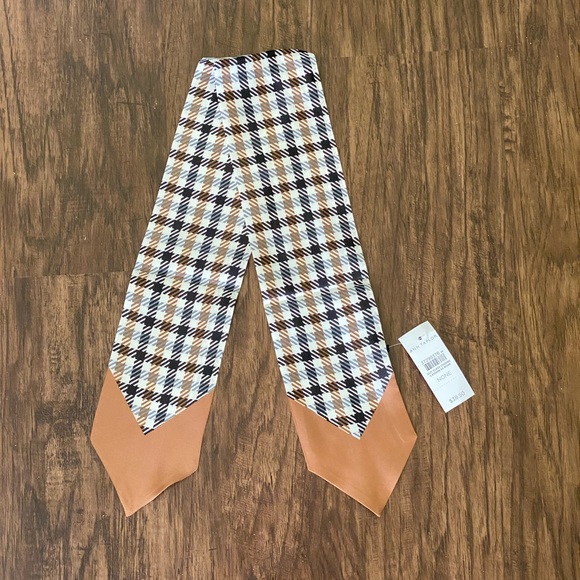 Ann Taylor checked skinny silk scarf size 33.5” by 4” - Picture 4 of 11